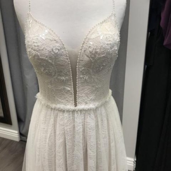 Chic Nostalgia Selene Wedding Dress - Picture 7 of 9